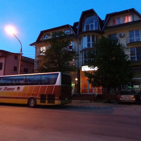 Hotel Cygnus Tulcea Buitenkant foto